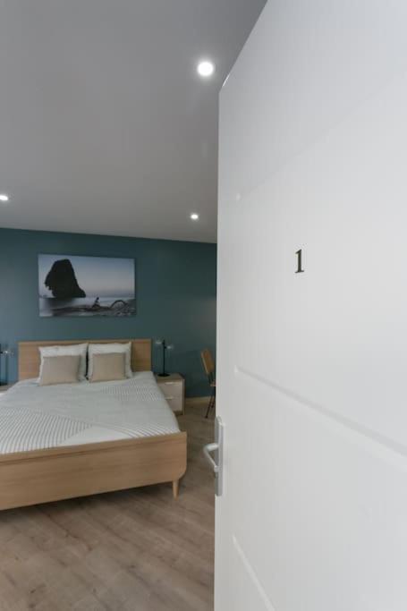 Rose, Appartement Confortable Proche Metro Монруж Экстерьер фото